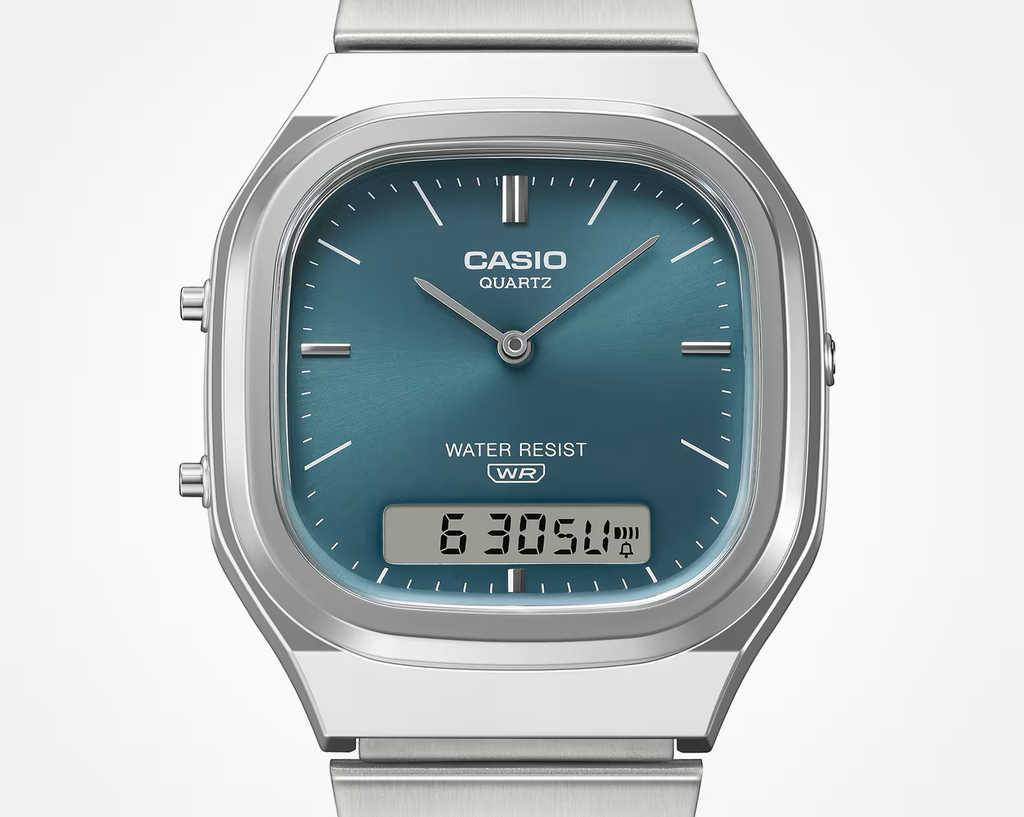 Cadran soleillé de la Casio AQ-240E-3A avec index métalliques