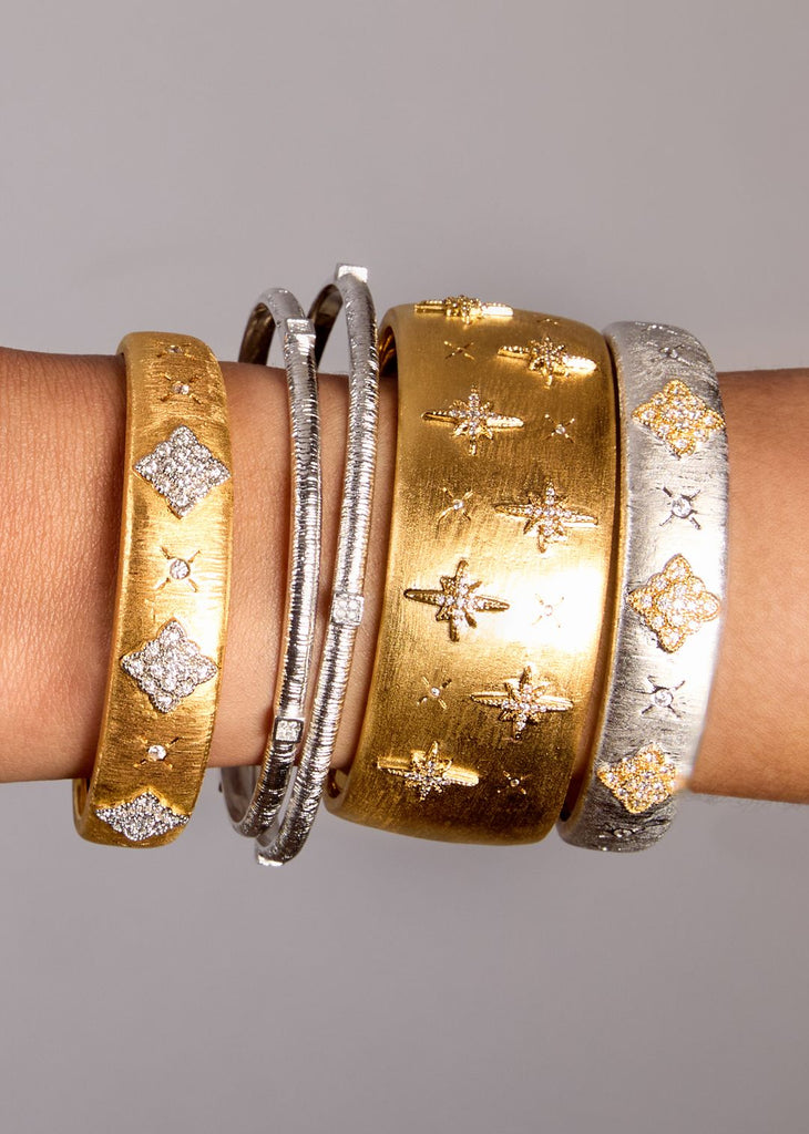 Bracelet manchette MYA BAY Mira Cuff – Or brossé & détails argentés
