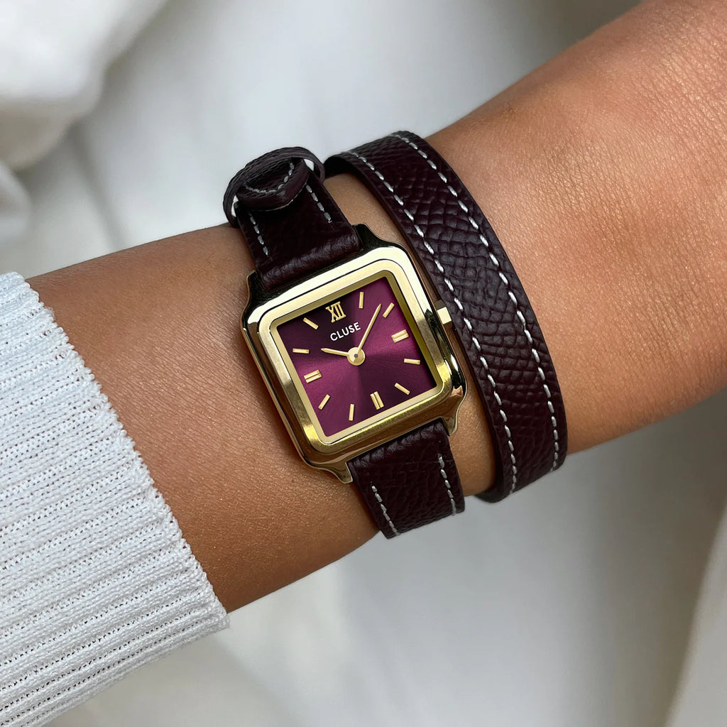 Montre Cluse Gracieuse Mini Femme – Boîtier doré 21 mm, cadran rouge vin & double bracelet cuir
