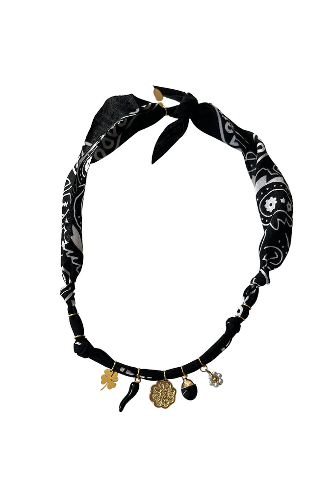 Collier medaille 13 Indi noir
