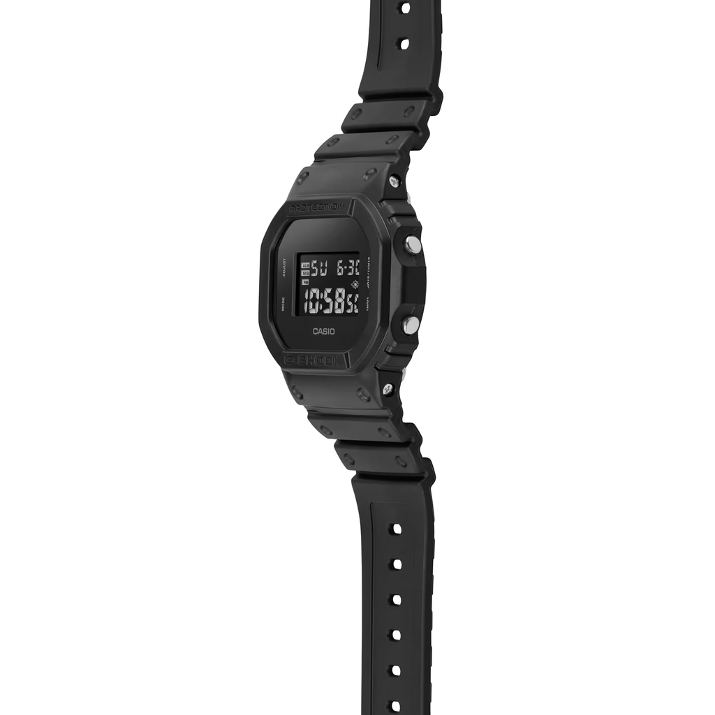 Montre Casio G-SHOCK DW-5600UBB-1 – Série 5600
