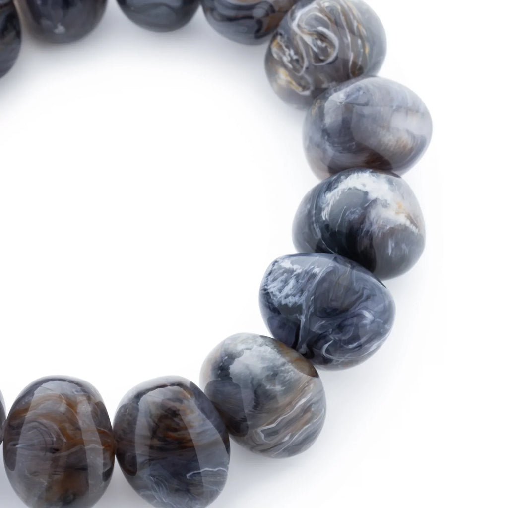 Stone Flex Bracelet Blue Jeans Marble de Vanessa Baroni, bracelet élastique en acétate marbré bleu